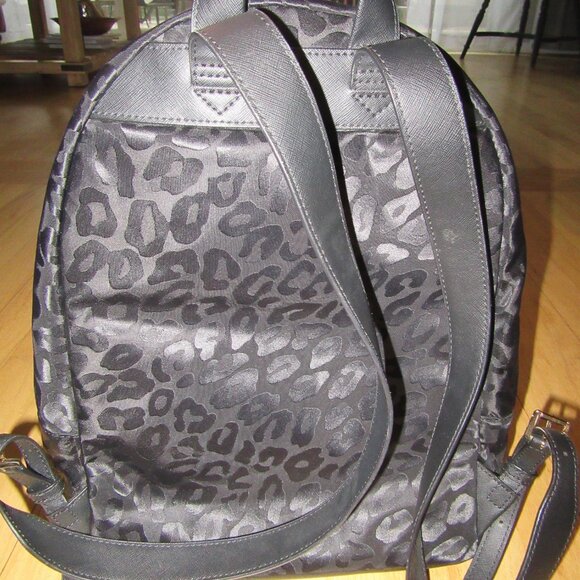 MICHAEL KORS BLACK LEOPARD BOOKBAG/BACKPACK/POCKETS/GOLD HARDWARE DETAIL! - Picture 6 of 9